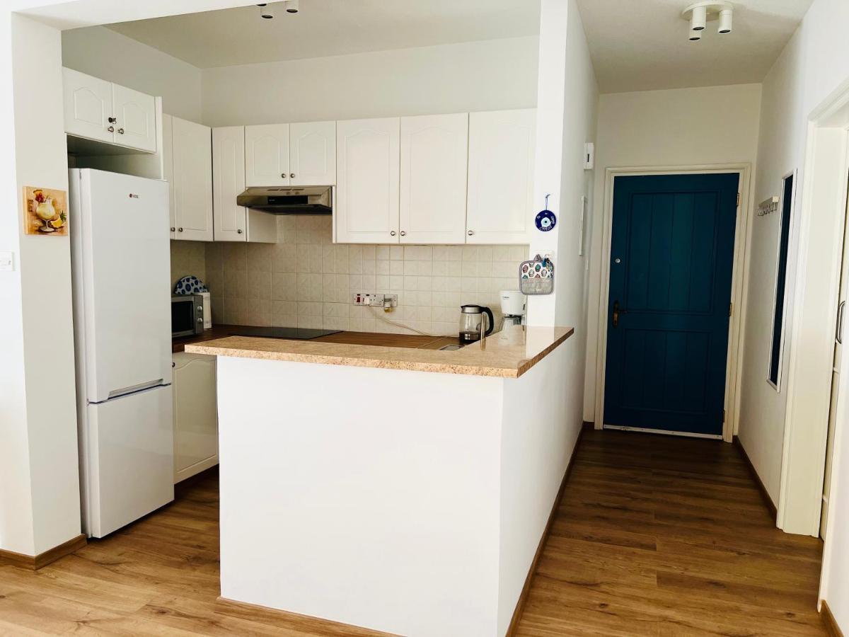 Ocean Sunset Apartment Пафос Экстерьер фото