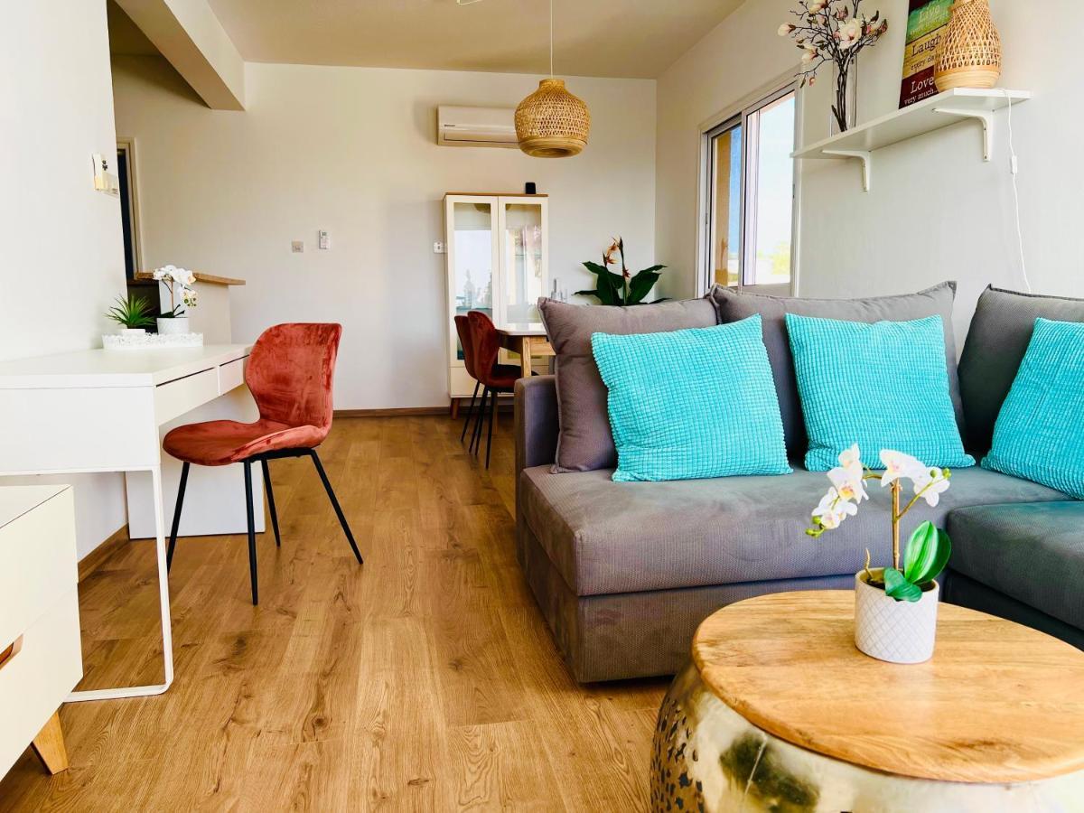 Ocean Sunset Apartment Пафос Экстерьер фото