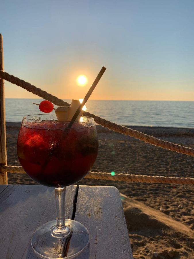 Ocean Sunset Apartment Пафос Экстерьер фото