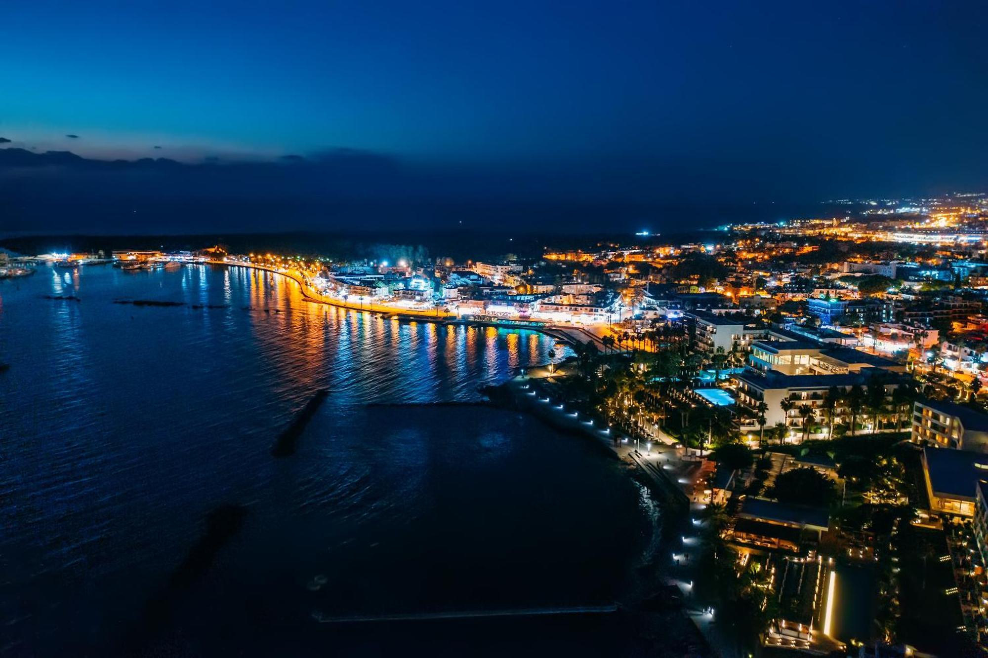 Ocean Sunset Apartment Пафос Экстерьер фото