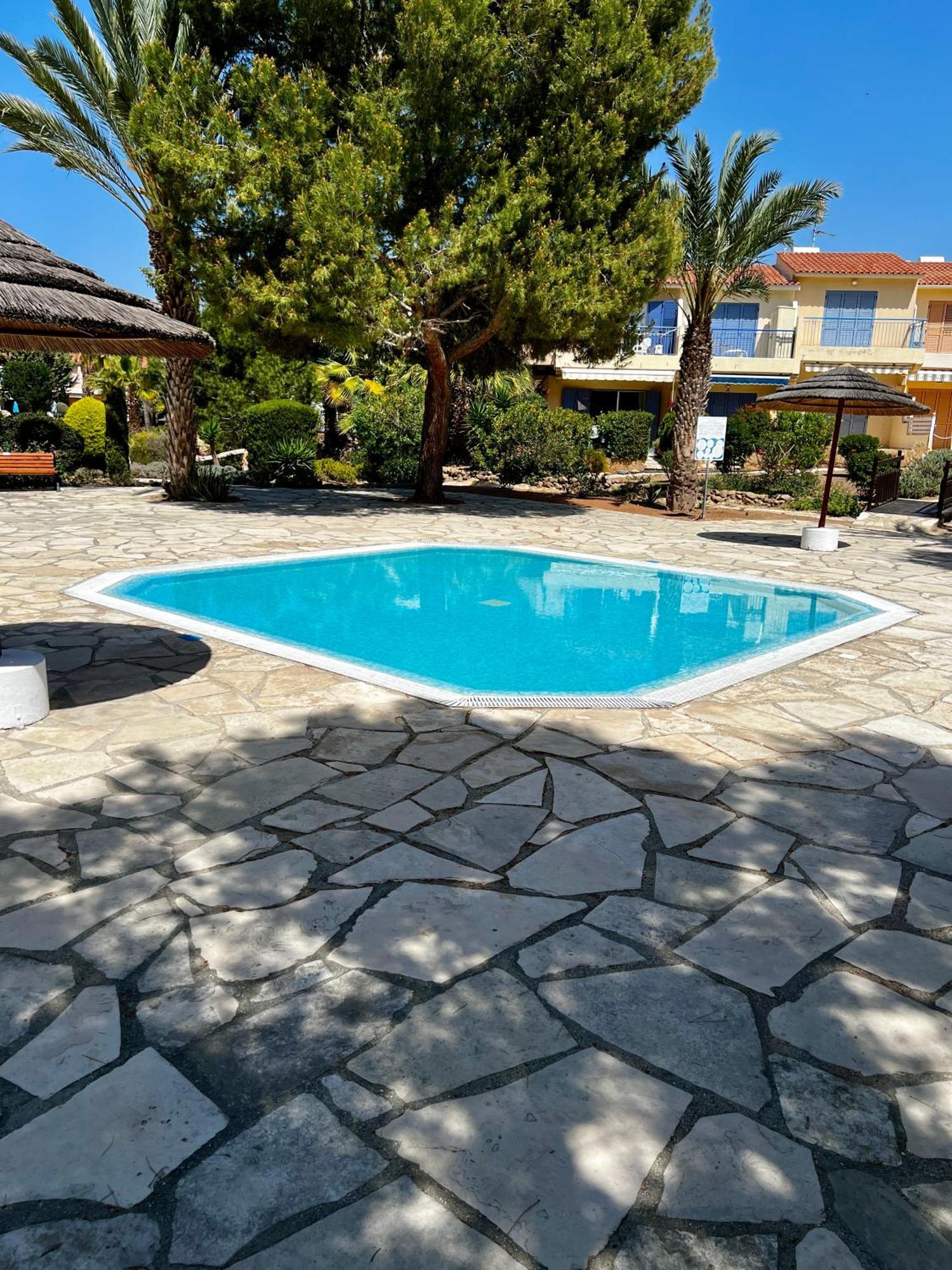 Ocean Sunset Apartment Пафос Экстерьер фото